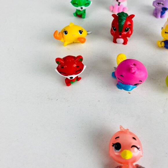 Spin Master Hatchimals Lot Of 10 Character Figure Toys 1 Flocked Velvet Kids - Picture 5 of 9